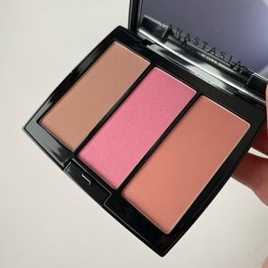 Anastasia Beverly Hills Blush Trio in Pool Party (used once)